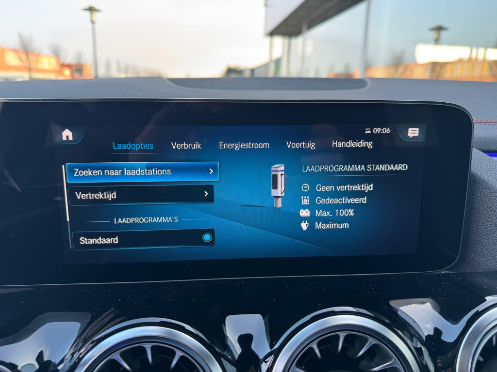Mercedes-Benz Eqa 250 amg line 67 kwh automaat , night-pakket