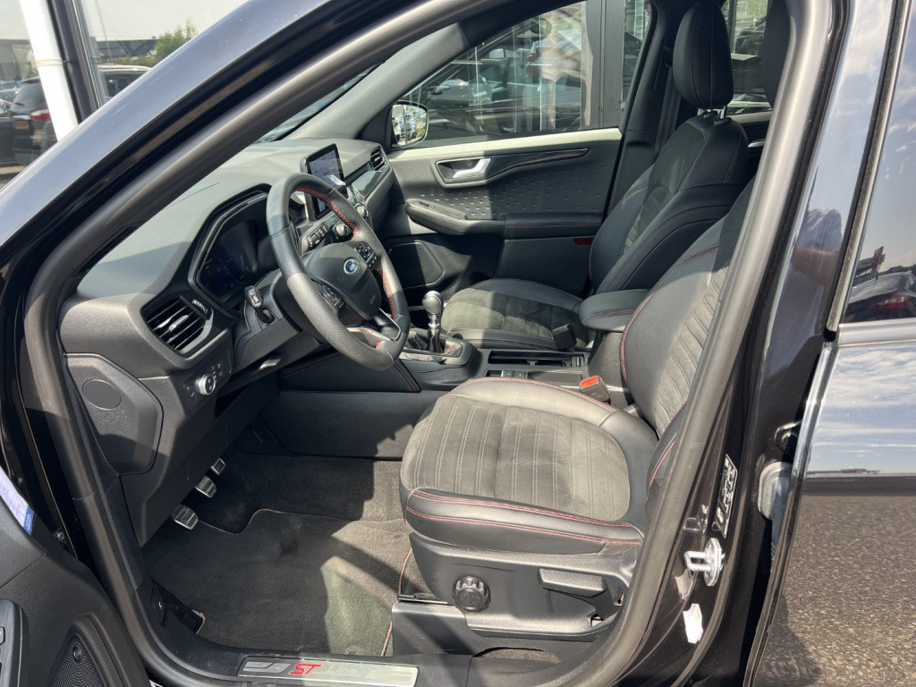 Ford Kuga 1.5 ecoboost 150pk 2wd st-line x , trekhaak , winterpack ,head up