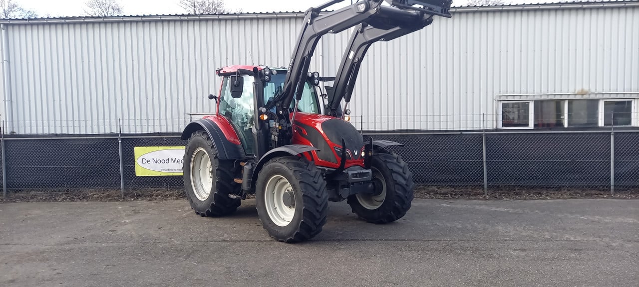 Valtra N114