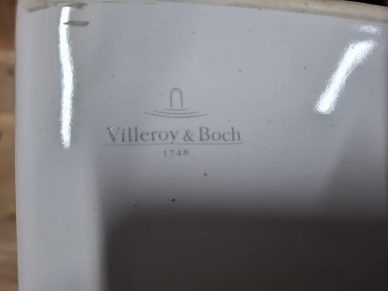 NETTE WASTAFEL MET GROHE MENGKRAAN