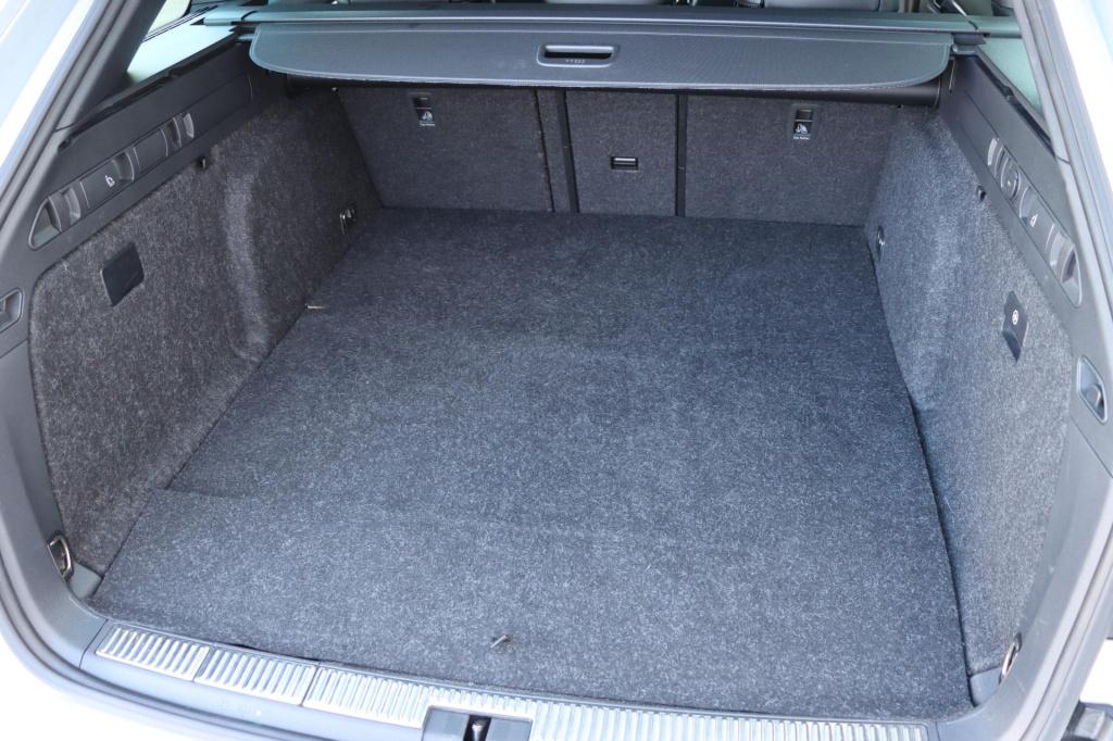 Skoda Superb combi 1.4 tsi laurin & klement 218pk dsg6 | lederen bekleding 