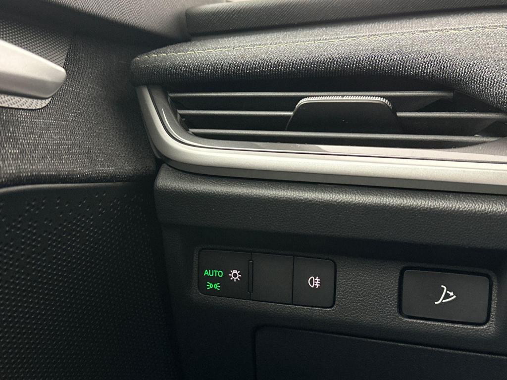 Skoda Elroq business edition elektromotor 150 kw / 204 pk suv