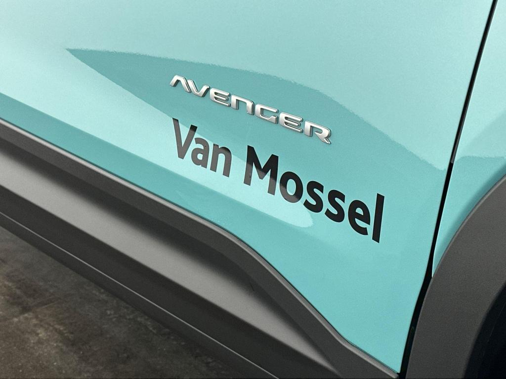 Jeep Avenger 1.2 e-hybrid summit | camera | apple carplay & android auto |