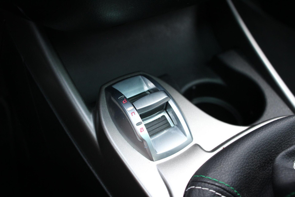 Alfa Romeo MiTo 0.9 twinair sportiva - leder - navi - pano - 18inch - org n