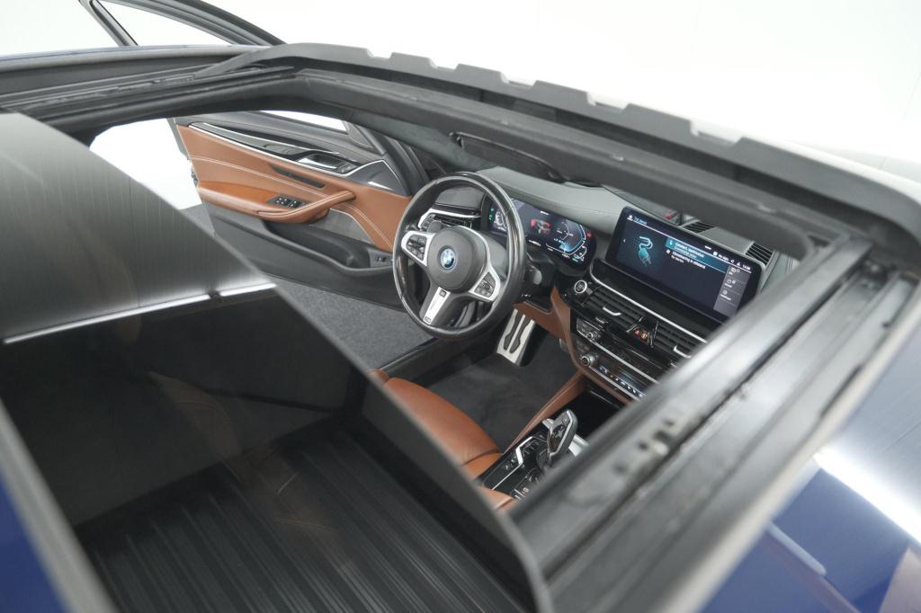 BMW 5 Serie 545e xdrive business edition plus | m sportpakket | driving ass