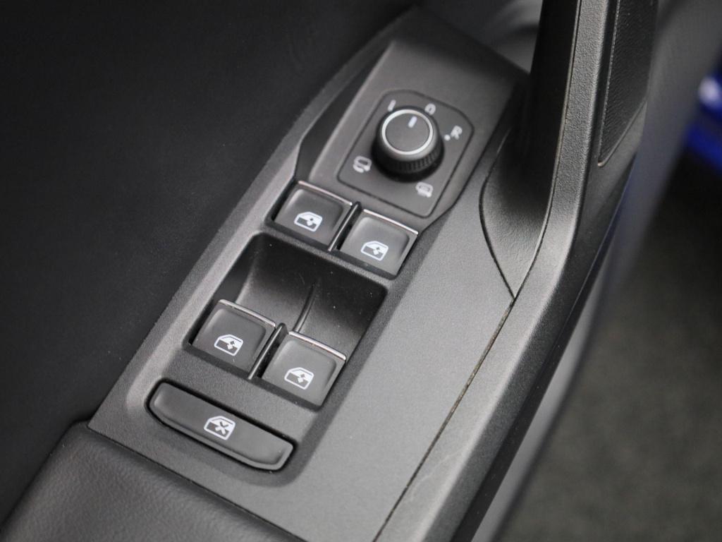 Seat Leon 1.5 tsi fr dsg | automaat | navigatie | stoel/stuur verwarming | 