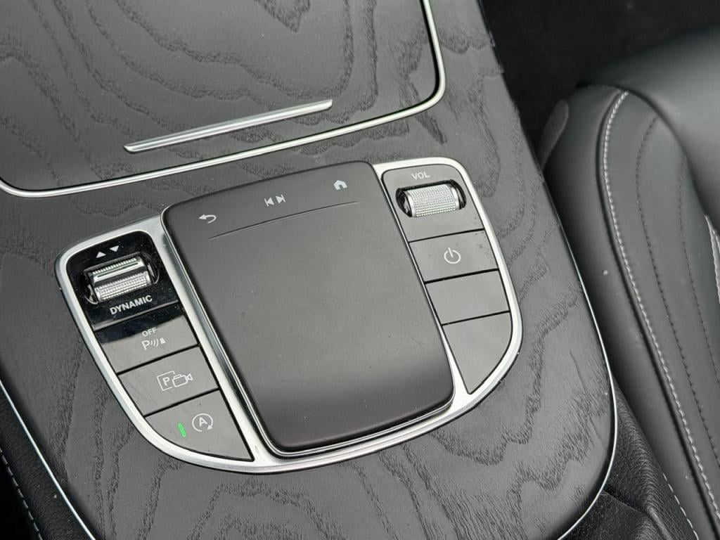 Mercedes-Benz E-Klasse 200 business solution amg l panoramadak l burmester 