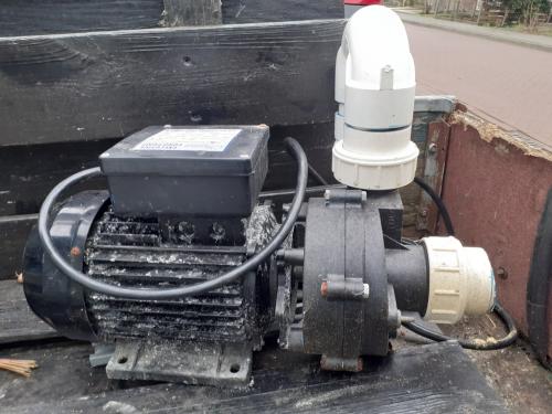 Grote Pomp van JACCUZI