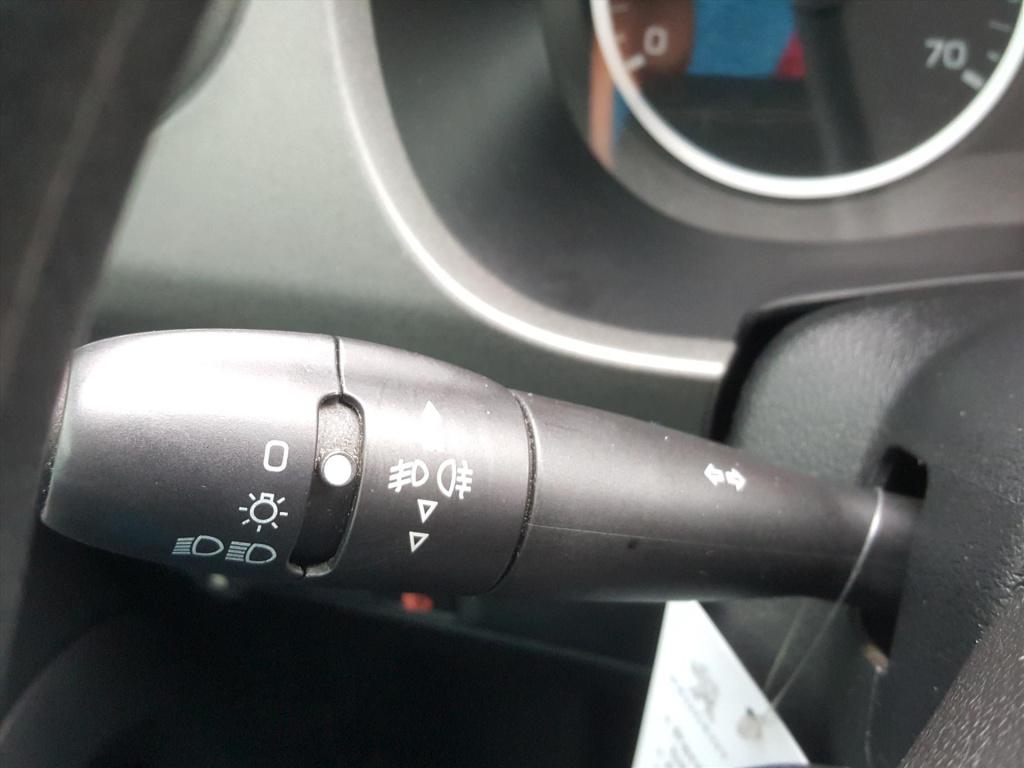 Peugeot Partner 1.6vti-110pk tepee outdoor zenith-dak | trekhaak | panorama