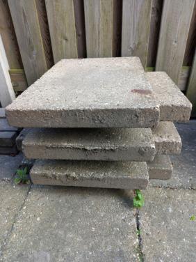 Grindtegels 50x50 of 40x60 gratis af te halen