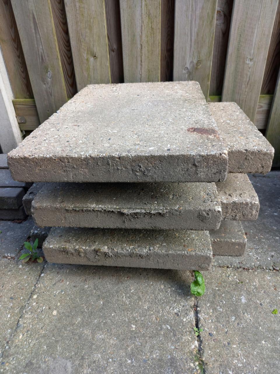 Grindtegels 50x50 of 40x60 gratis af te halen