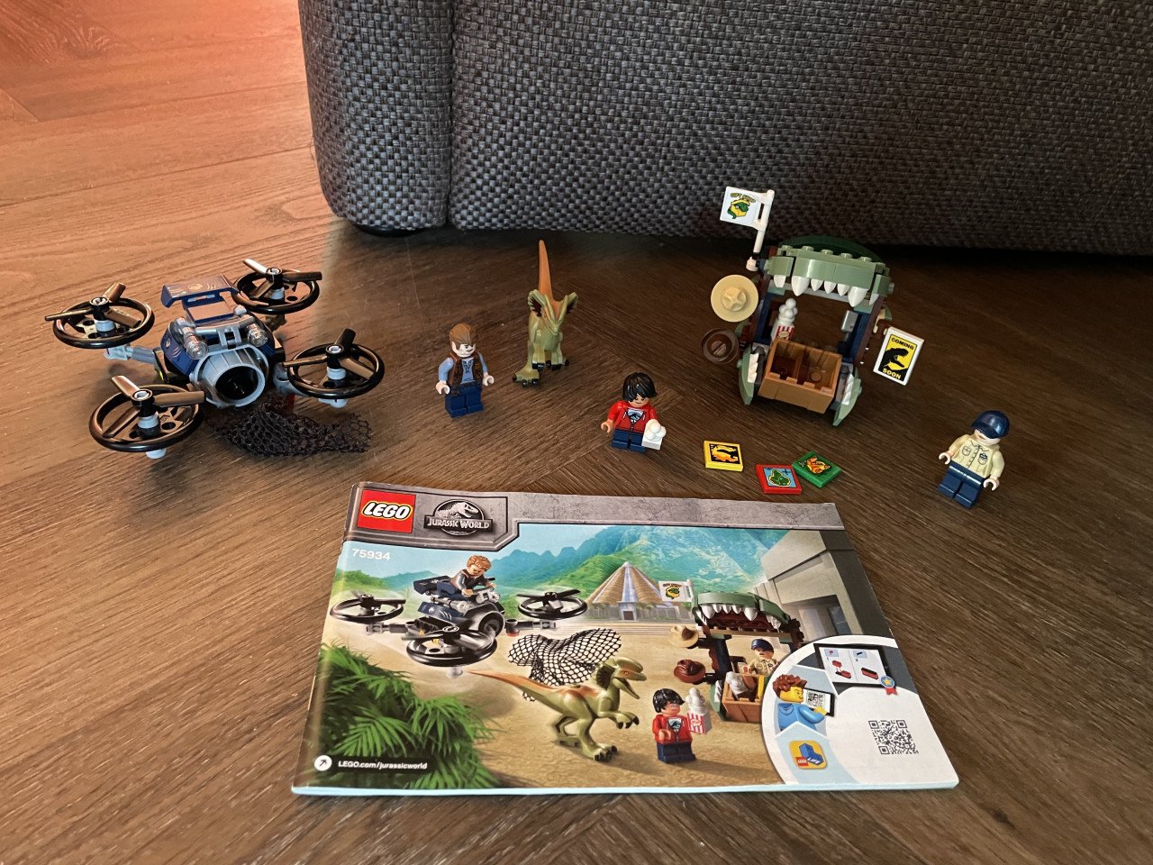 Lego Jurassic world: Dilophosaurus ontsnapt 75934
