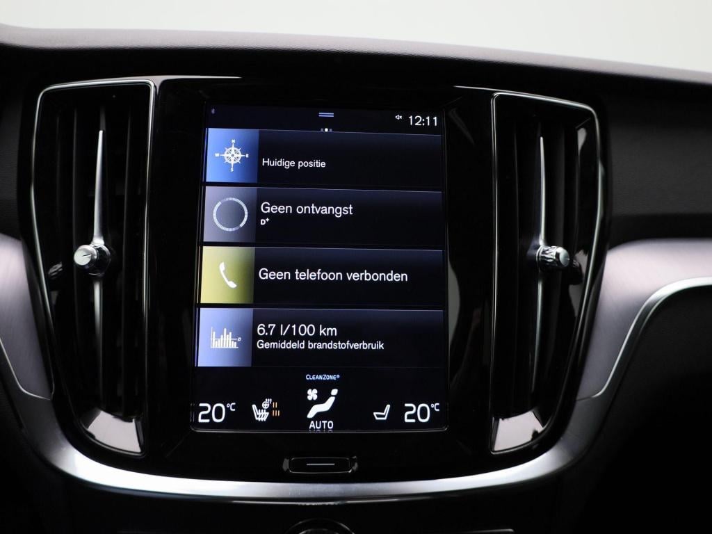 Volvo V60 b3 core dct | automaat | navigatie | virtual cockpit  | climate c
