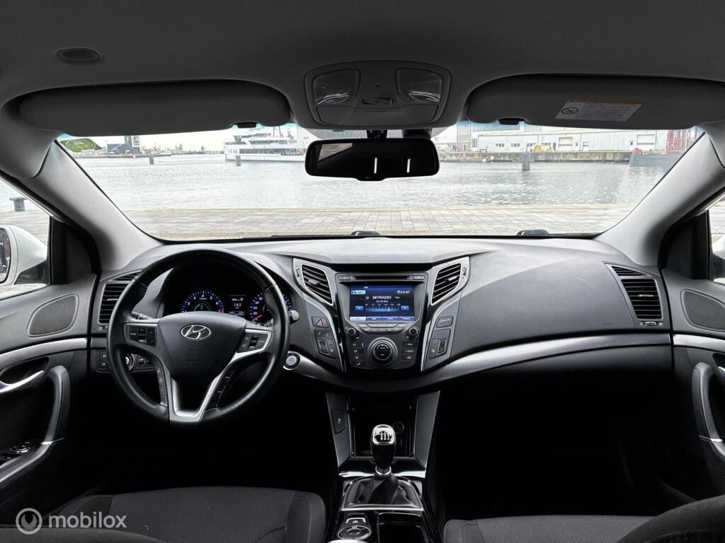 Hyundai i40, wagon 1.6 GDI Blue i-Drive km180.348 Nap BJ2012