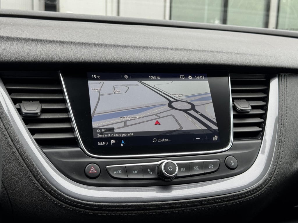 Opel Grandland X 1.2 turbo business + | trekhaak | navigatie | camera | app