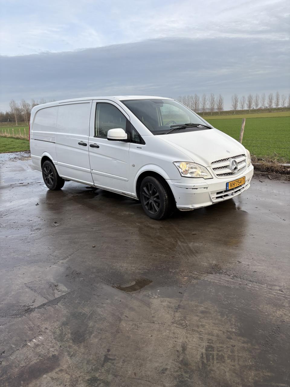 MERCEDES-BENZ VITO