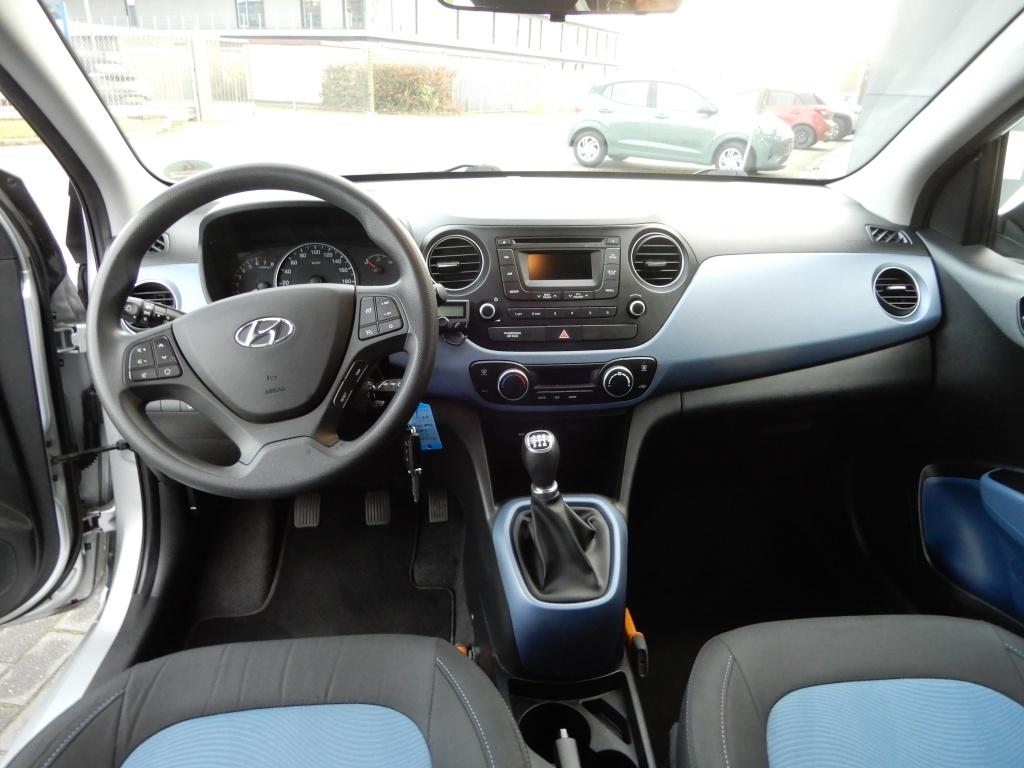 Hyundai I 10 1.0i i-motion comfort | cruise control | climate control |