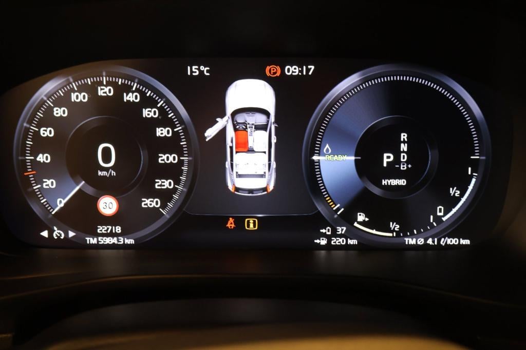 Volvo XC40 1.5 t5 plug-in hybrid core bright|stuur+stoelverwarming|achterui