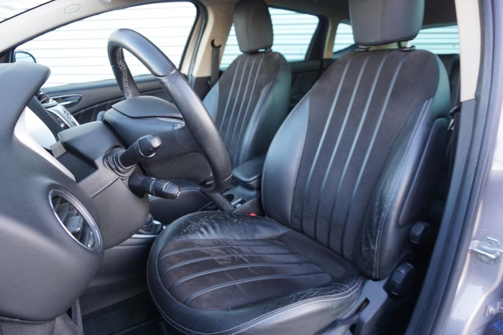 Lancia Delta 1.4-16v oro climate / navi / cruise / parkeers. / elektr. rame