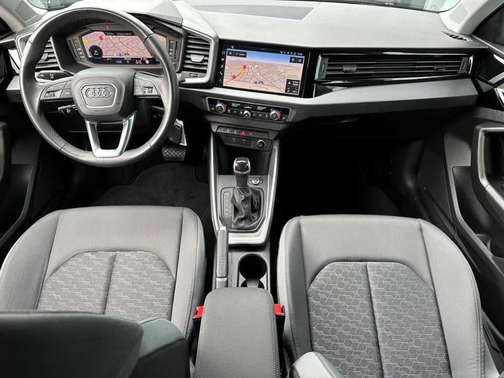 Audi A1 allstreet 30 tfsi 110pk s-tronic business edition | led | camera | 