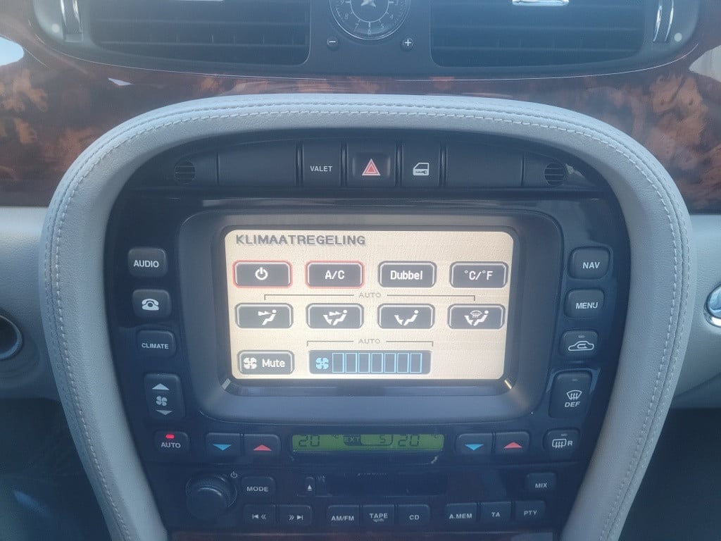 Jaguar Xj 3.0 v6 sport