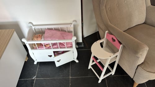 Baby Annabel, poppenbedje + poppenstoel
