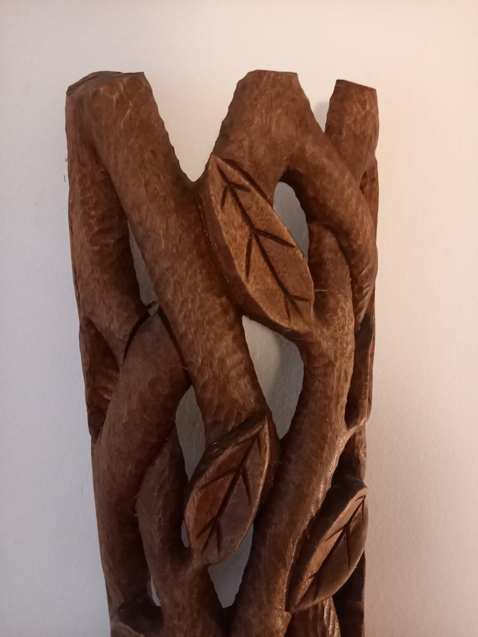 Groot houten masker uit ivoorkust ? Lengte : 86 cm. Breedtr : 22 cm. Diep