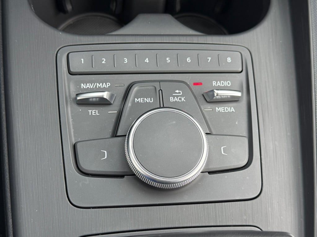 Audi A4 avant 40 tfsi design pro line plus