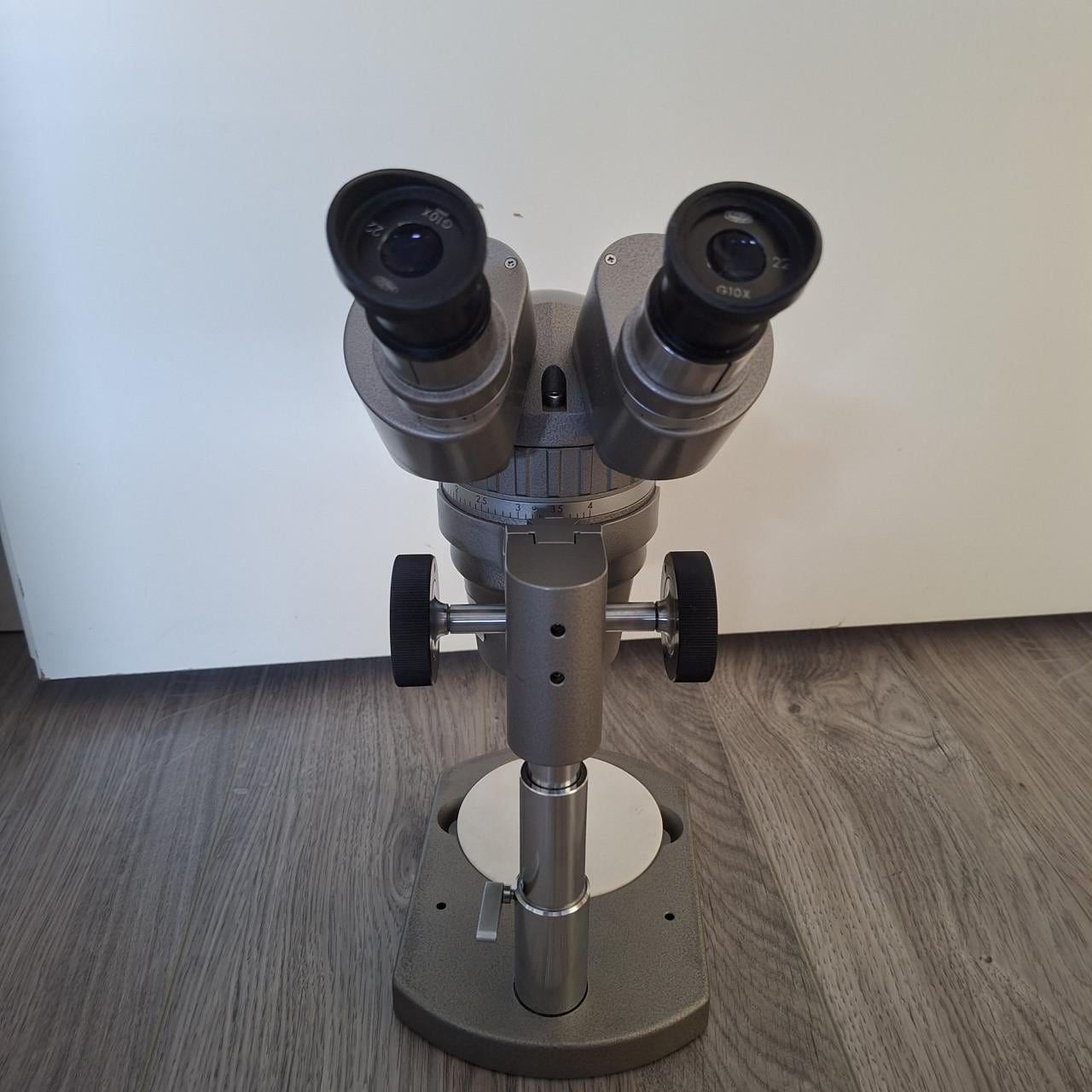 Olympus zoom sz-111 stereo microscope Japan