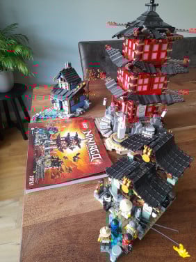 Lego 70751