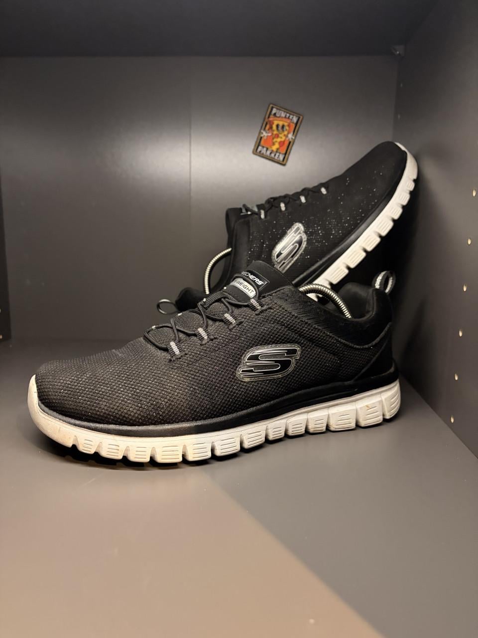 Skecher zwart maat 39