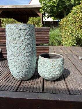 2 mintgroene bloempotten