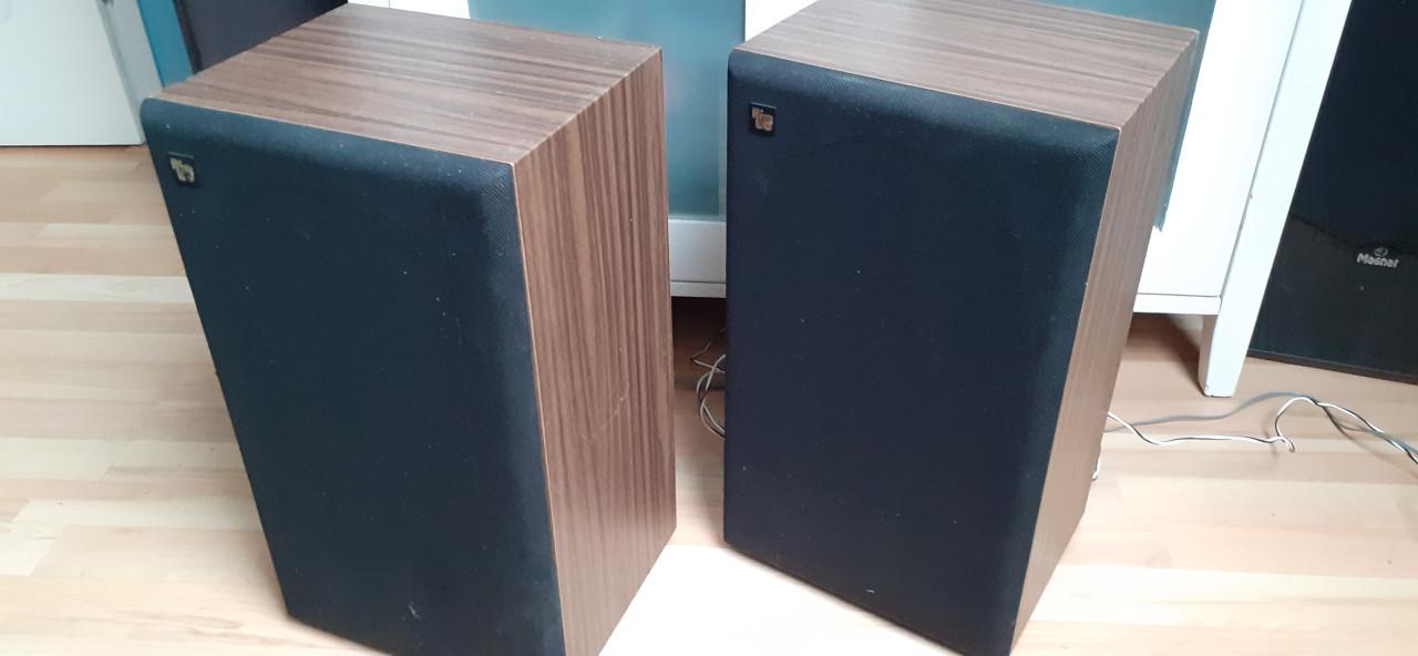 Versterker  sony met vintage speakers 3 way system