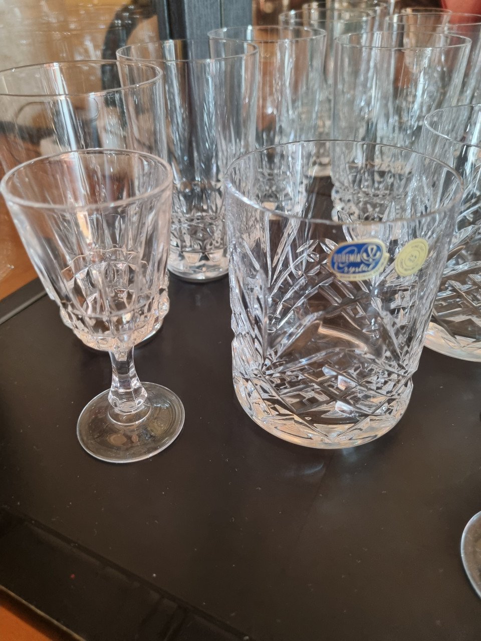 Diverse glazen van kristal (27 delig)