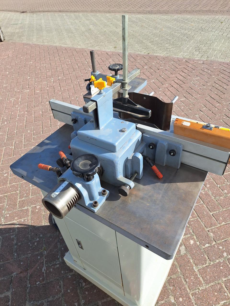 Freesbank t.b.v houtbewerking