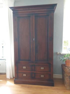 Meubels (koloniale stijl)