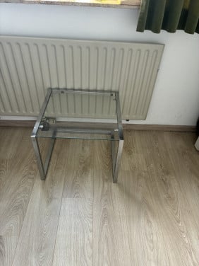 Glazen tafeltje