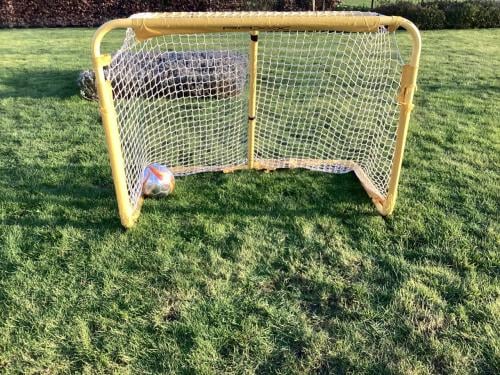 2 voetbaldoelen