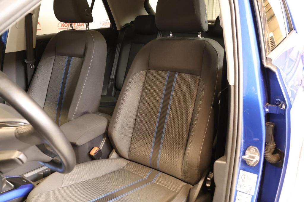 Volkswagen T-roc 1.0 tsi style nl auto, acc, panoramadak, all season, carpl