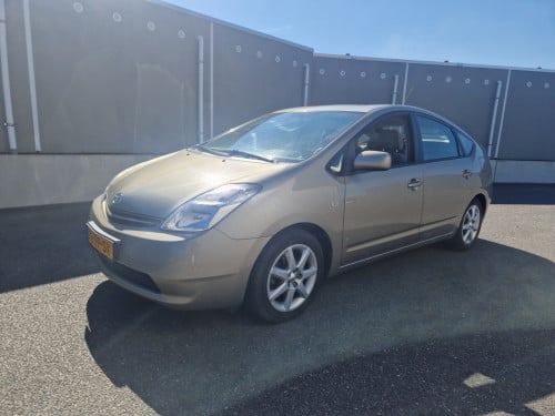 Toyota Prius 1.5 VVT-i
