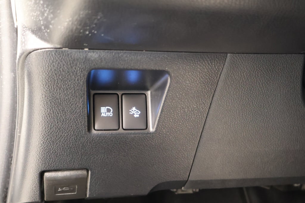 Toyota Yaris 1.5 hybrid dynamic bi-tone