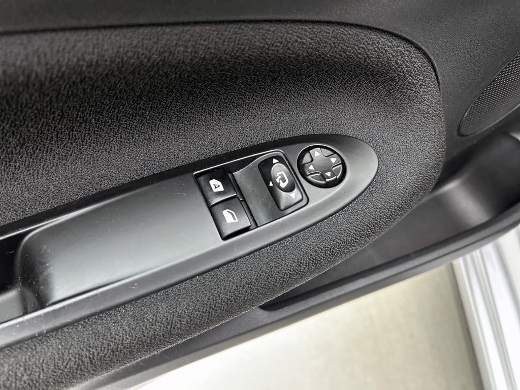 Ds Ds 3 puretech 82pk so chic | achteruitrijcamera | navigatie |