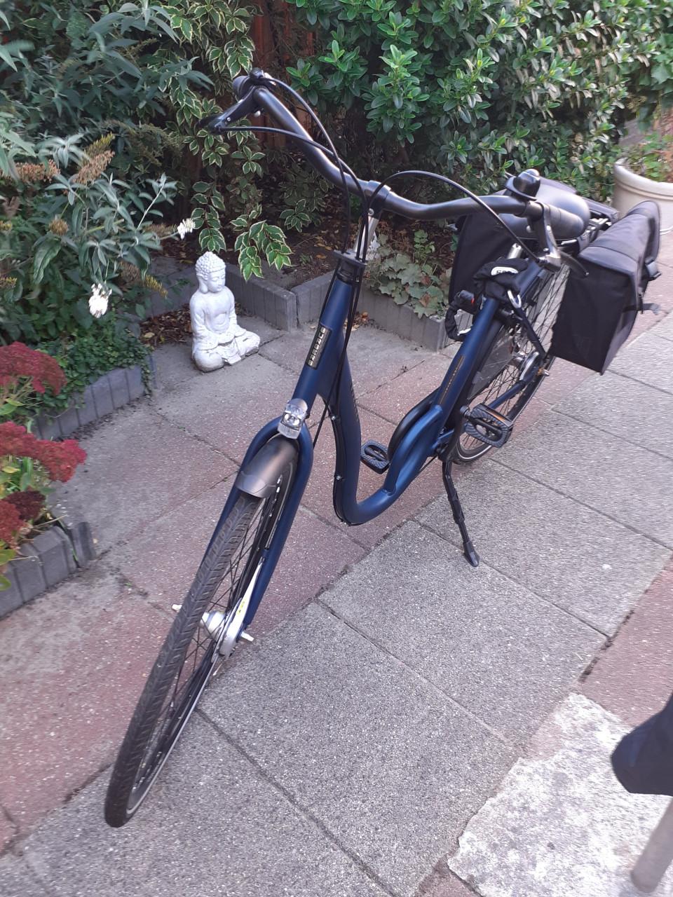 Burgers Lage Instap Splinternieuw  1x op gereden Stadfiets  Kleur Blauw   -