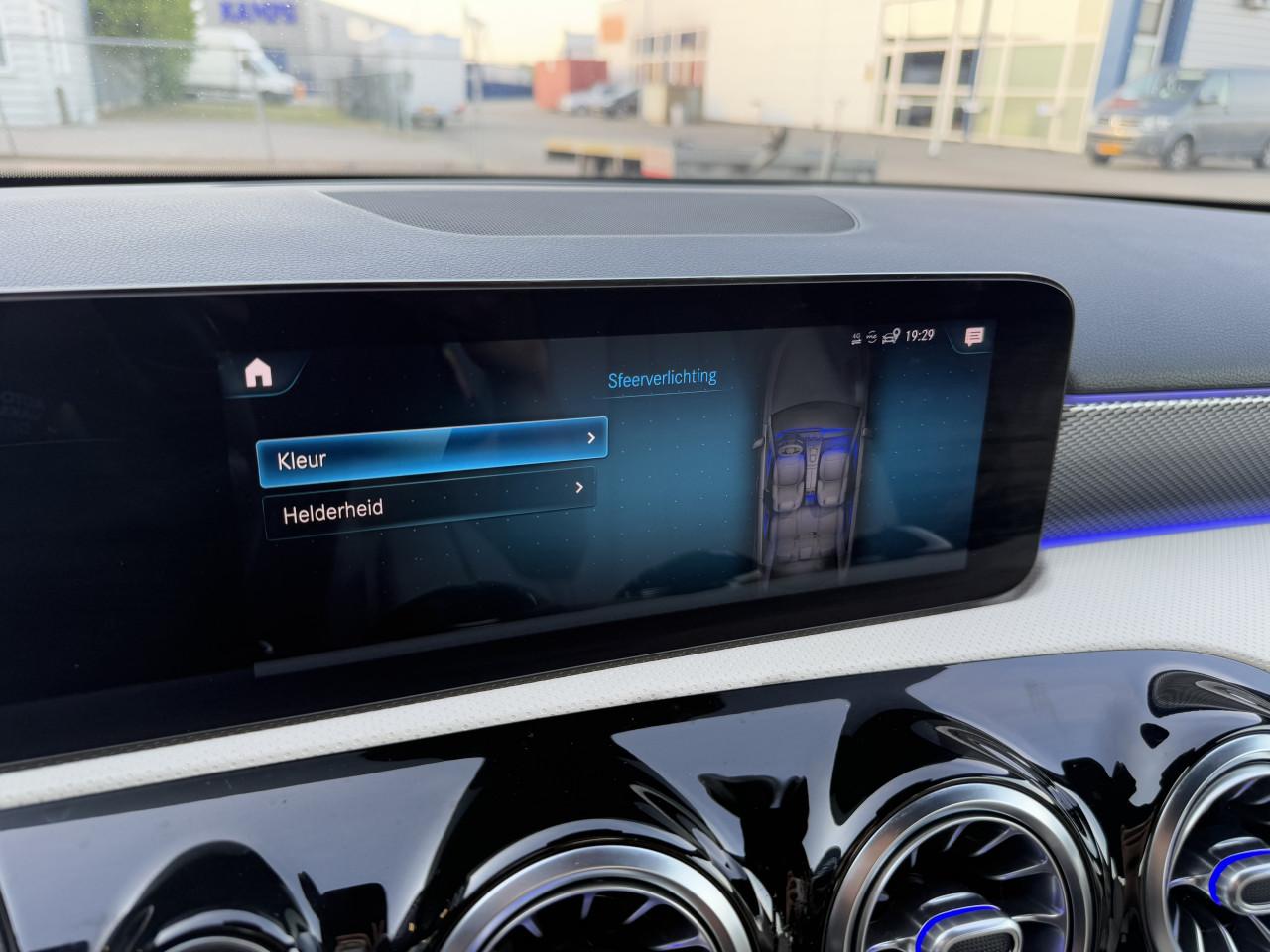 Mercedes-Benz A-klasse - 180 Business Solution Luxury | Wit Leder | Sfeer