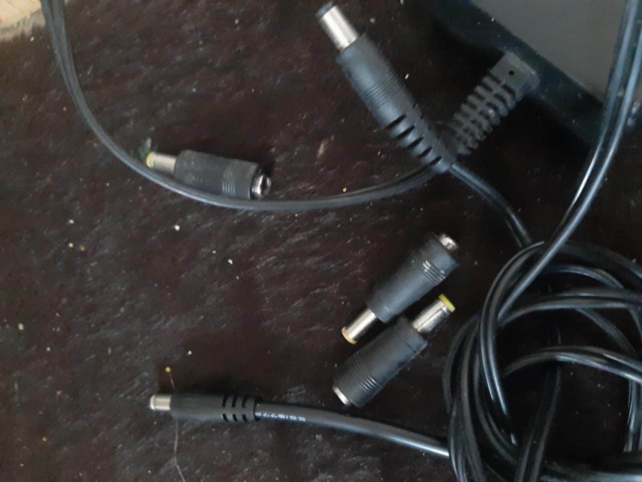 Fiets en laptop laders verschildende voltate en Amp en plug