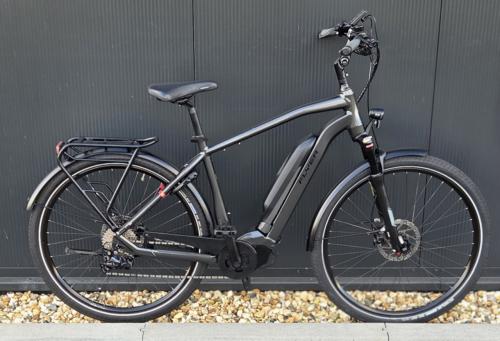 Nette Flyer Upstreet5 7.10 Cruiser met framemaat L 600Wh