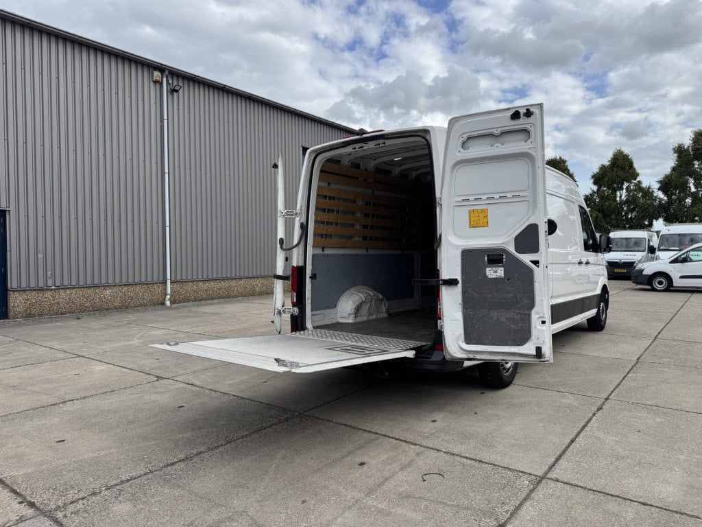 Volkswagen Crafter 35 2.0 tdi l4h3 laadklep / automaat / camera / navi / ca