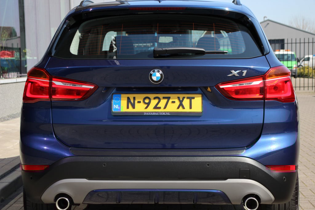 BMW X1 xdrive25i centennial high executive | leder | navi | cruise