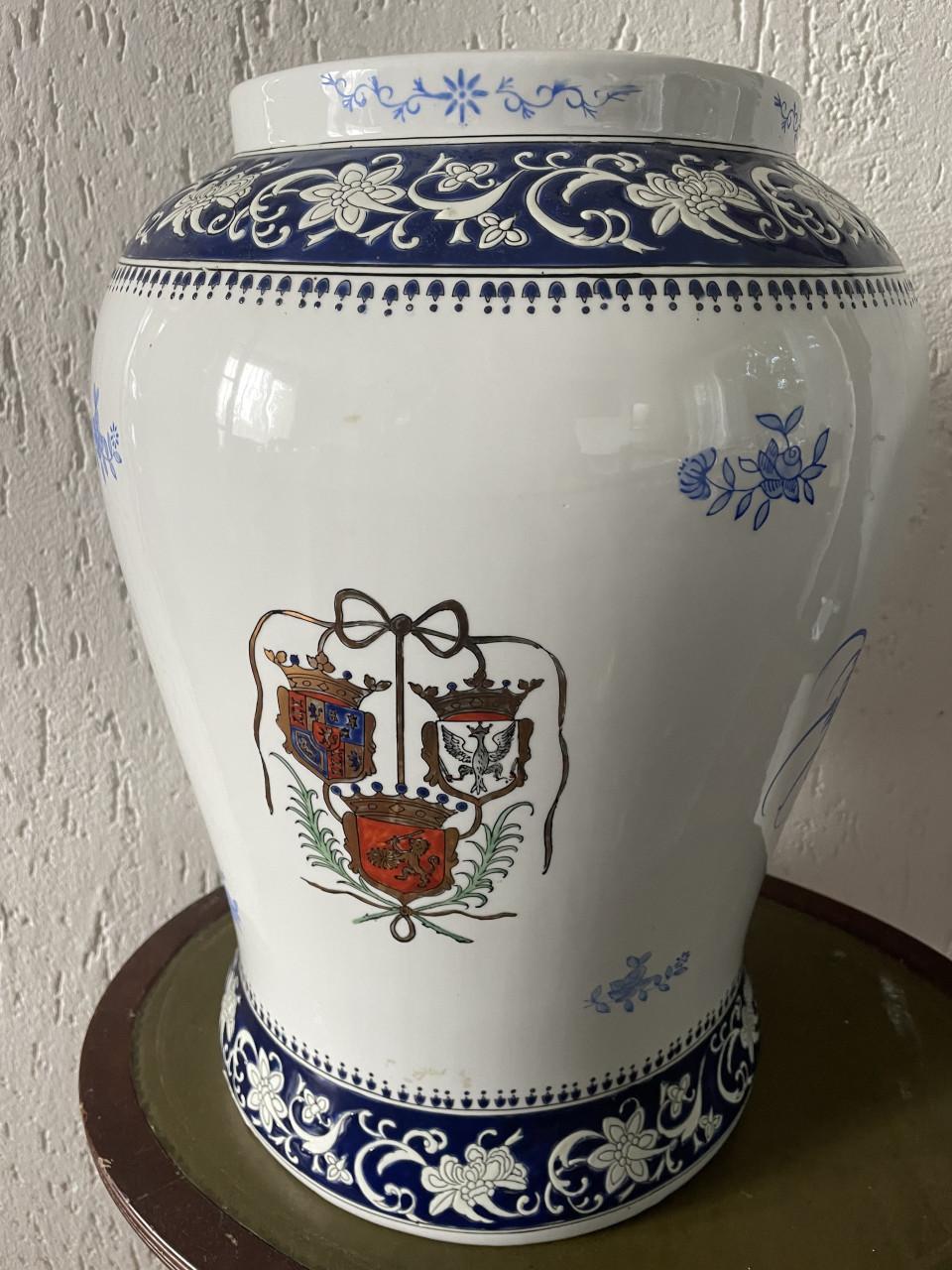 Frans porselein merk TOUSSI COURT vaas 43 cm