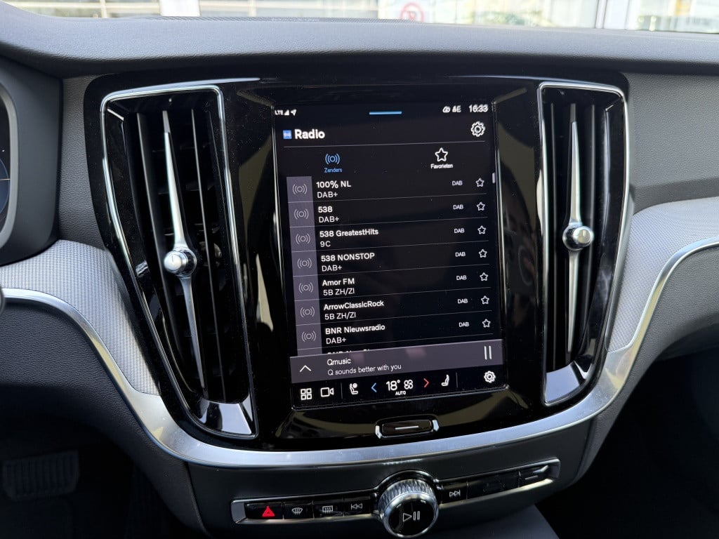 Volvo V60 v60 t6 twin engine awd plus dark